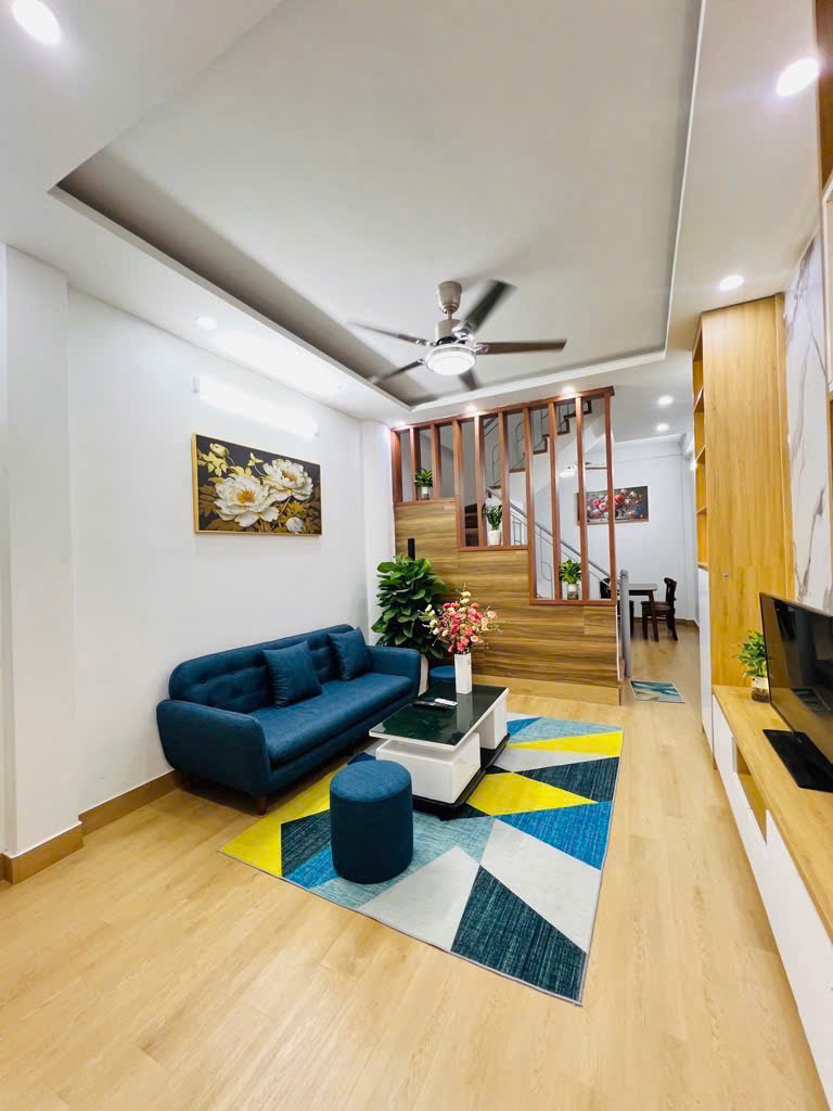 Cho thuê nhà LÀM VP, KD ONL, Hộ gia đình Phố Đại Từ 5 tầng, 35m2, 6 ngủ, 4 vệ sinh, 14 Triệu - Ảnh 1